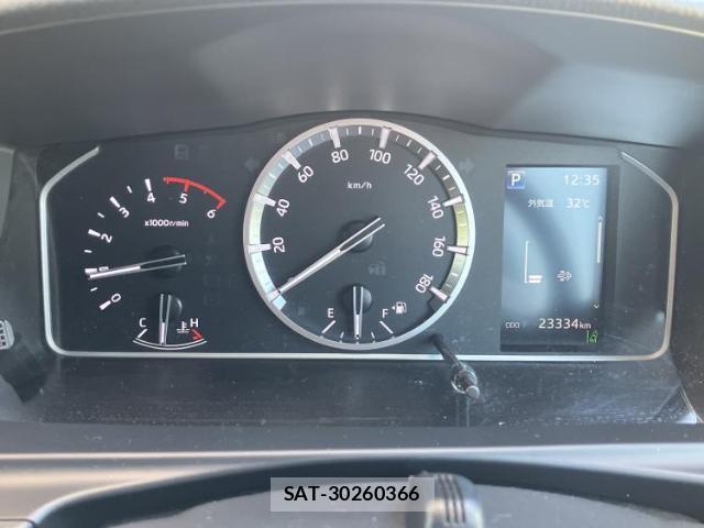 Toyota HIACE VAN 2023-04 8653558-13
