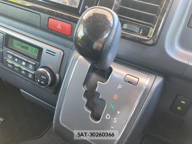 Toyota HIACE VAN 2023-04 8653558-17