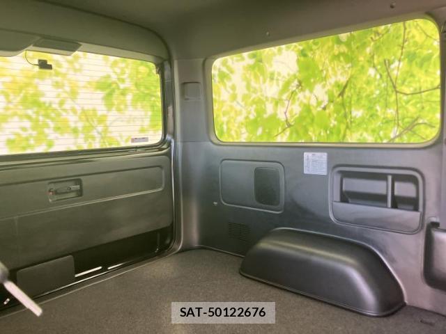 Toyota HIACE VAN 2025-10 8653670-5