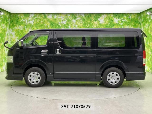 Toyota HIACE VAN 2022-12 8653683-1