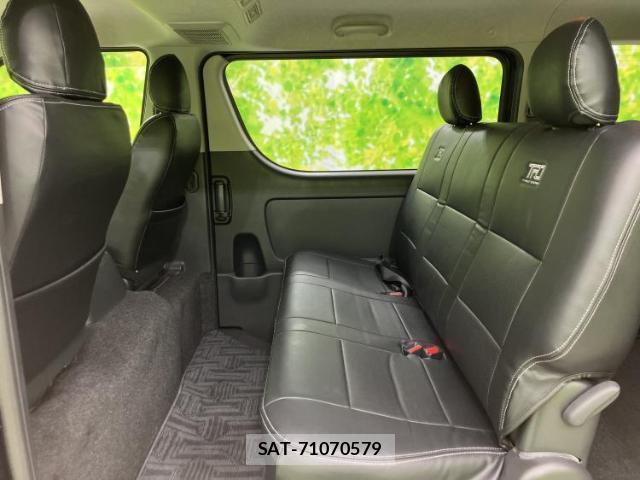 Toyota HIACE VAN 2022-12 8653683-6