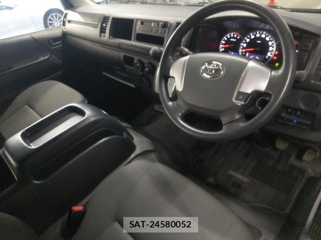 Toyota HIACE WAGON 2019-06 8647149-2