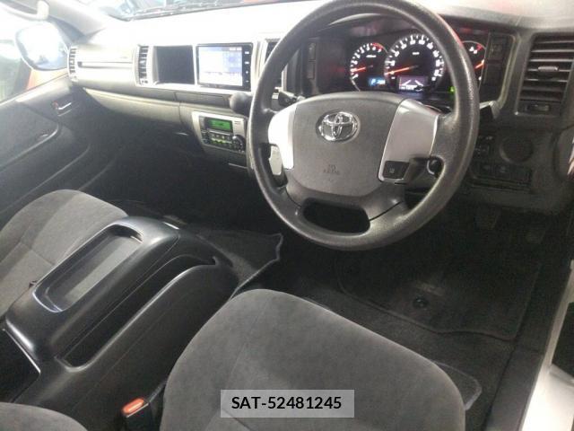 Toyota HIACE WAGON 2019-04 8647176-2