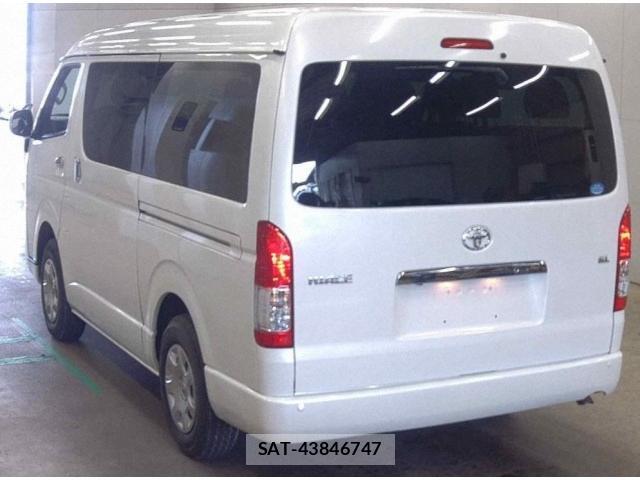 Toyota HIACE WAGON 2020-01 8647370-2