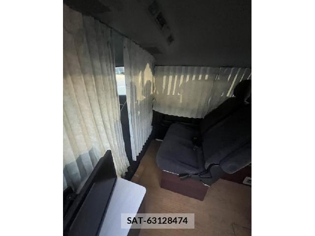 Toyota HIACE WAGON 2015-09 8647375-6