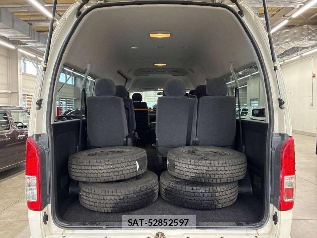 Toyota HIACE WAGON 2016-03 8647421-2