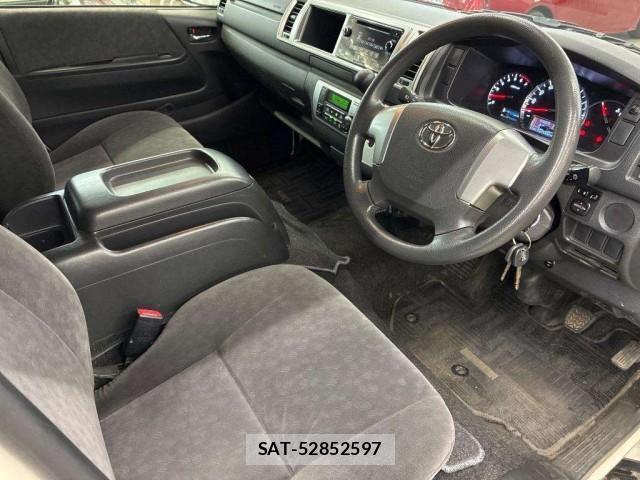 Toyota HIACE WAGON 2016-03 8647421-3