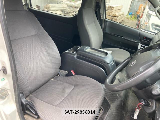 Toyota HIACE WAGON 2016-12 8648384-8