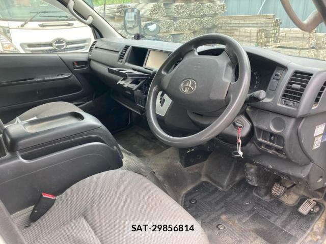 Toyota HIACE WAGON 2016-12 8648384-9