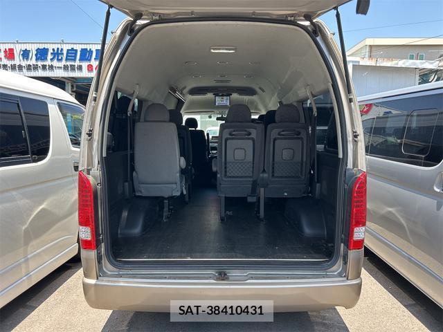 Toyota HIACE WAGON 2013-12 8652330-18