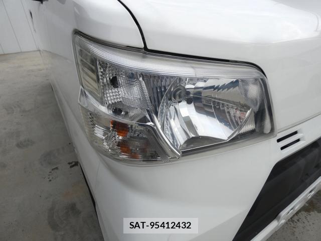 Daihatsu HIJET CARGO 2018-07 8646993-16
