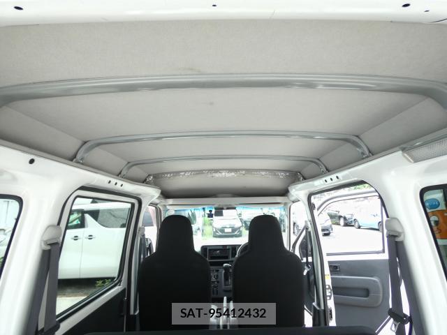 Daihatsu HIJET CARGO 2018-07 8646993-8