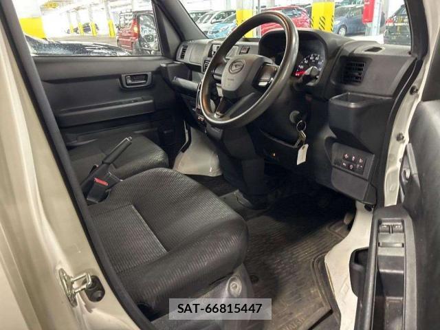 Daihatsu HIJET CARGO 2022-08 8648094-3