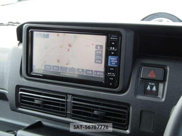 Daihatsu HIJET CARGO 2022-04 8651221-2