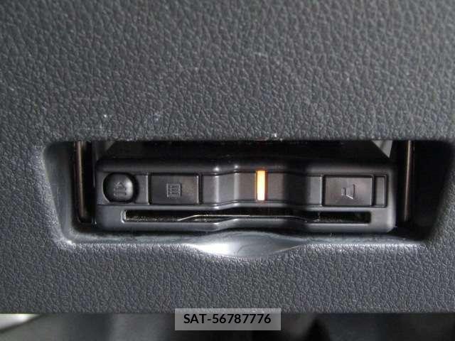 Daihatsu HIJET CARGO 2022-04 8651221-6
