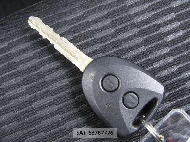 Daihatsu HIJET CARGO 2022-04 8651221-7