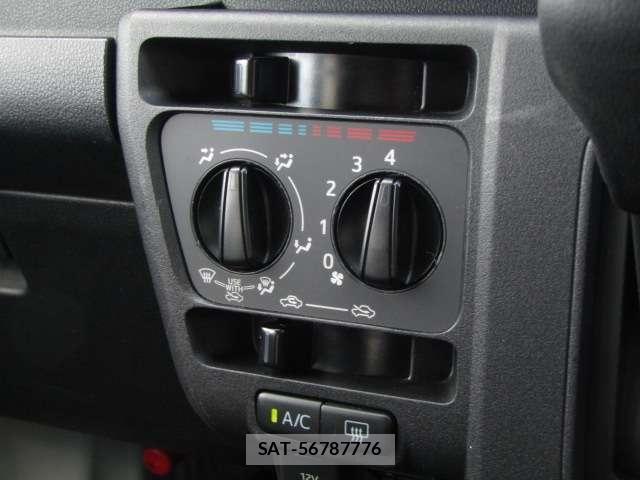 Daihatsu HIJET CARGO 2022-04 8651221-8