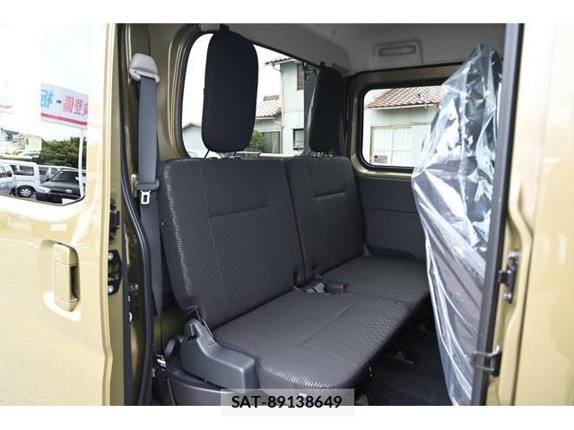 Daihatsu HIJET CARGO 2026-04 8652900-6