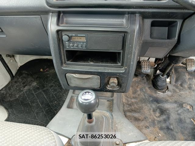 Daihatsu HIJET TRUCK 2000 8646755-17