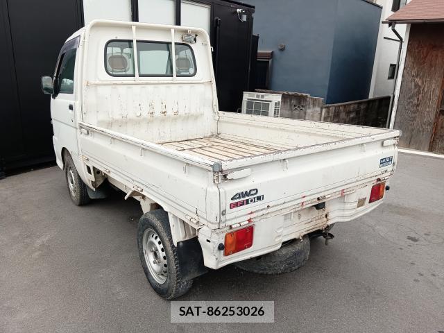 Daihatsu HIJET TRUCK 2000 8646755-6