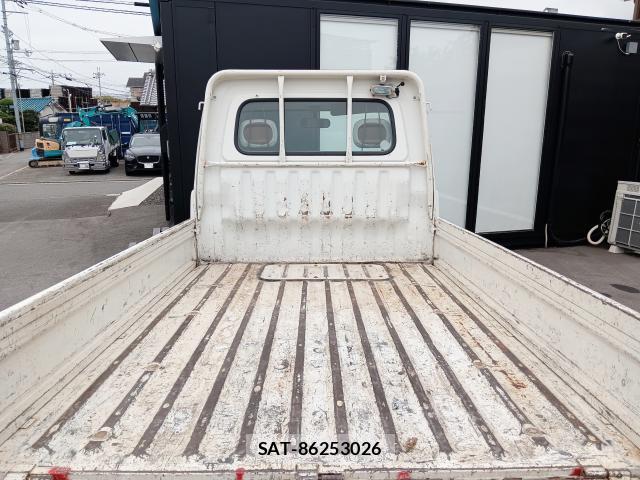 Daihatsu HIJET TRUCK 2000 8646755-8
