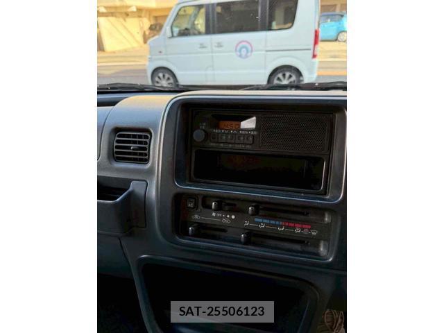 Daihatsu HIJET TRUCK 2011-08 8649375-1