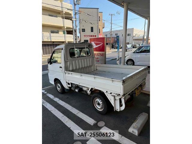 Daihatsu HIJET TRUCK 2011-08 8649375-12