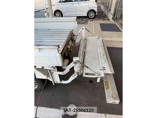 Daihatsu HIJET TRUCK 2011-08 8649375-15