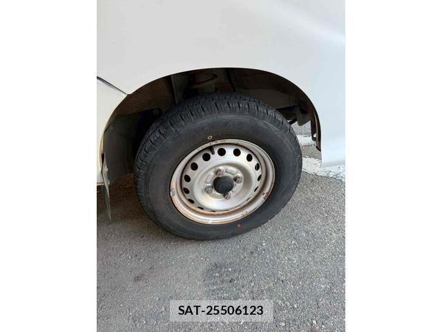Daihatsu HIJET TRUCK 2011-08 8649375-19