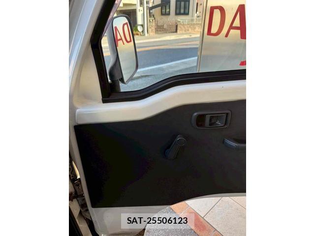 Daihatsu HIJET TRUCK 2011-08 8649375-7