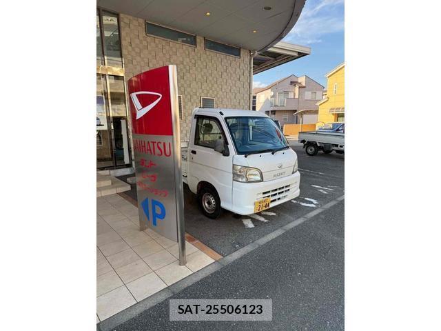 Daihatsu HIJET TRUCK 2011-08 8649375-9
