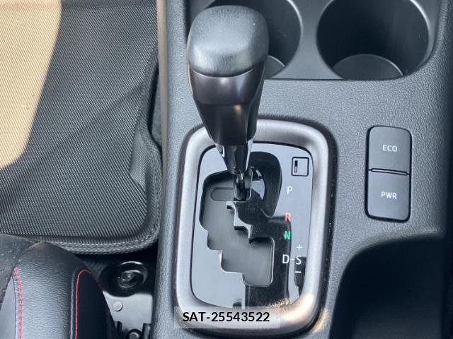 Toyota HILUX 2024-02 8651587-16