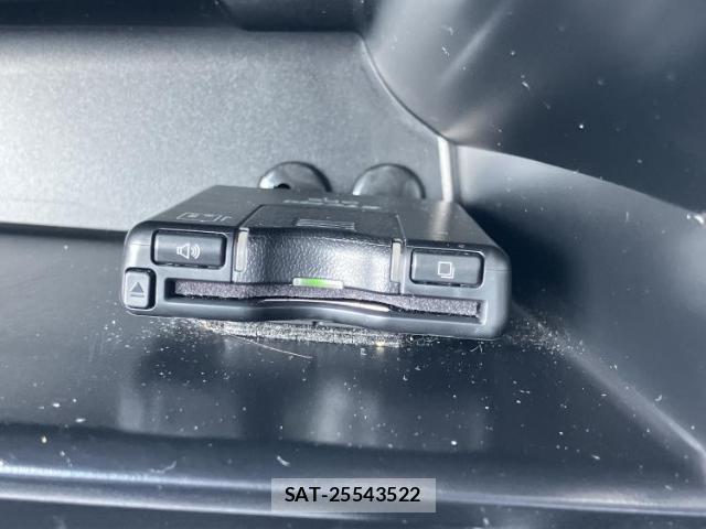 Toyota HILUX 2024-02 8651587-17