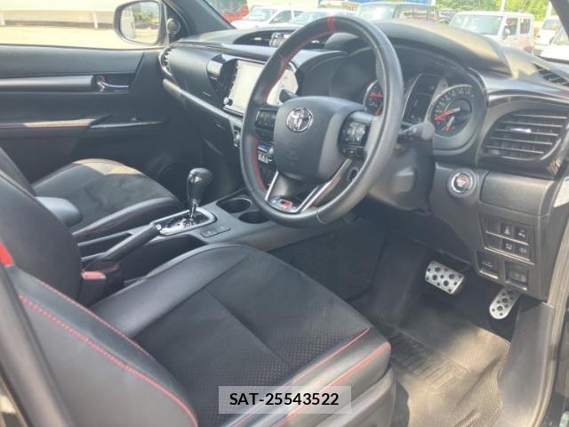 Toyota HILUX 2024-02 8651587-3