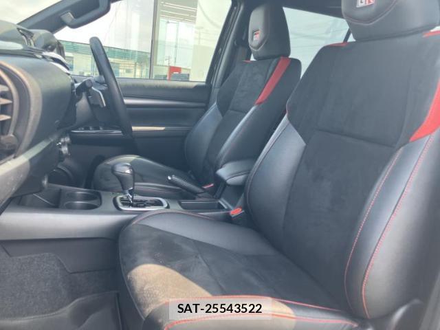 Toyota HILUX 2024-02 8651587-5