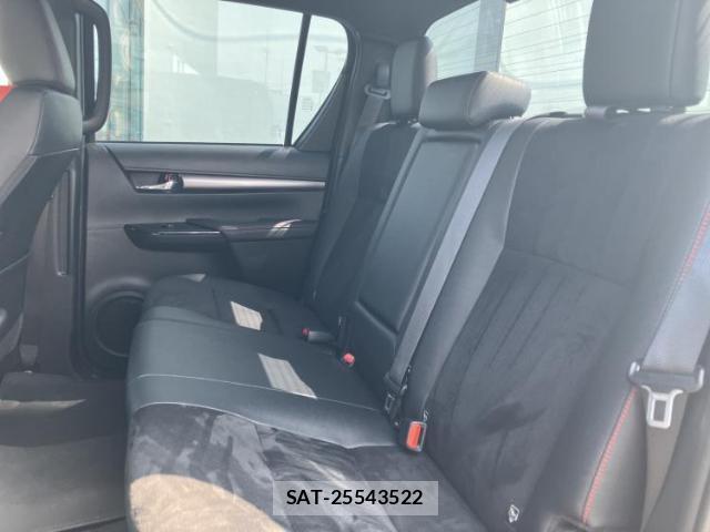Toyota HILUX 2024-02 8651587-6