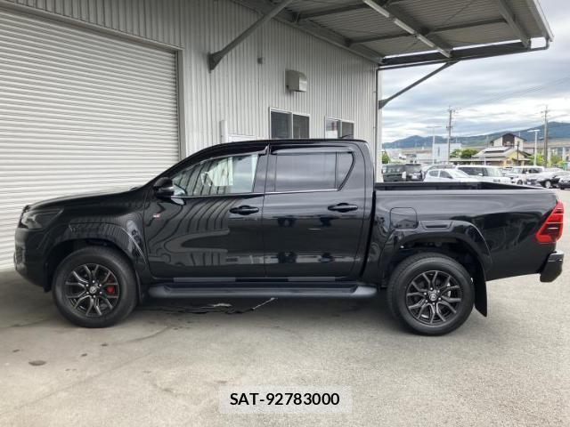 Toyota HILUX 2023-07 8652639-1