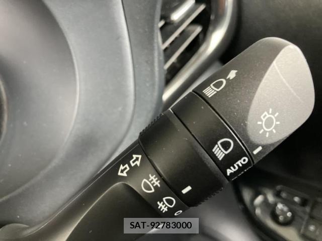 Toyota HILUX 2023-07 8652639-13
