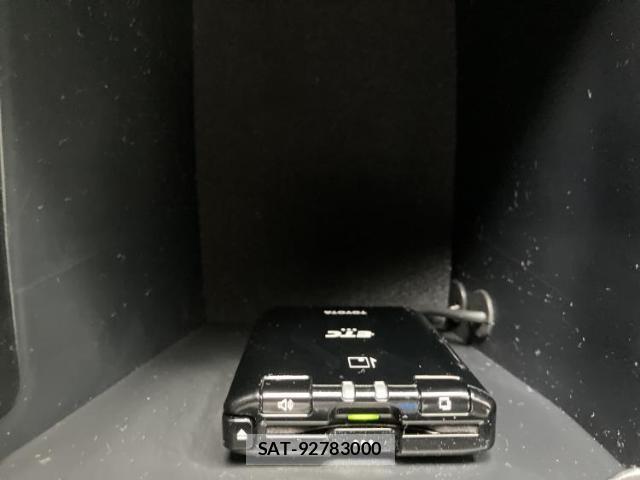 Toyota HILUX 2023-07 8652639-16