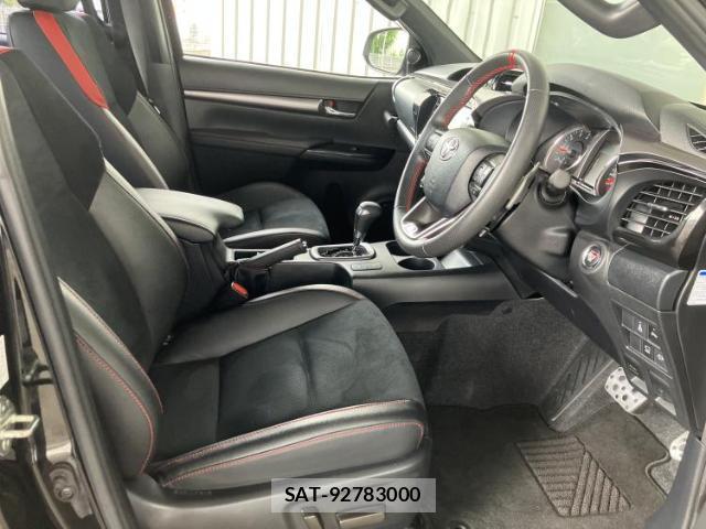 Toyota HILUX 2023-07 8652639-3
