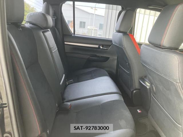 Toyota HILUX 2023-07 8652639-4