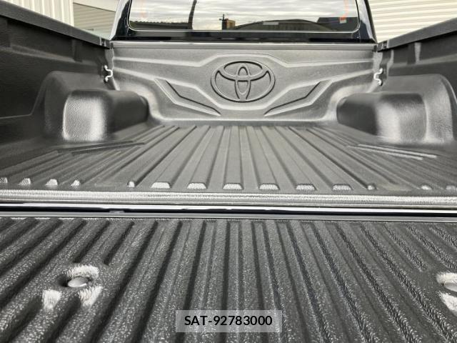 Toyota HILUX 2023-07 8652639-7