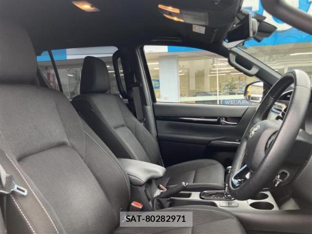 Toyota HILUX 2019-06 8653576-4