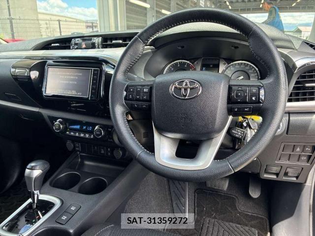 Toyota HILUX 2021-03 8647023-2