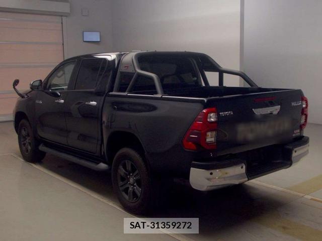 Toyota HILUX 2021-03 8647023-6
