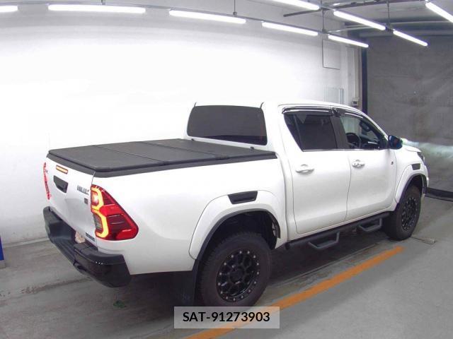 Toyota HILUX 2022-08 8647076-1