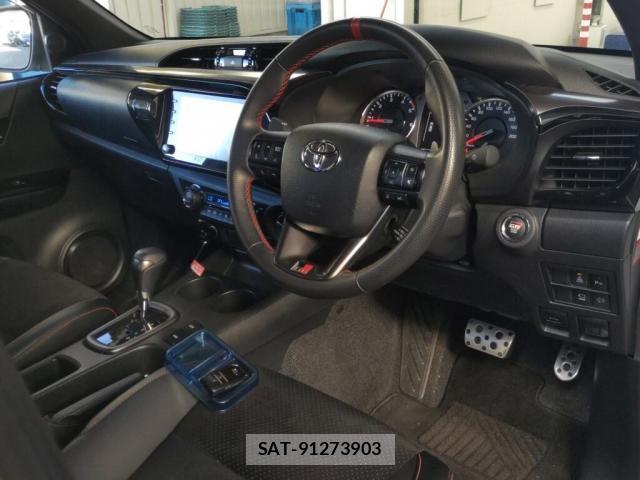 Toyota HILUX 2022-08 8647076-2