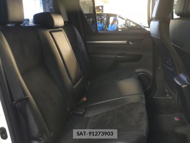 Toyota HILUX 2022-08 8647076-3