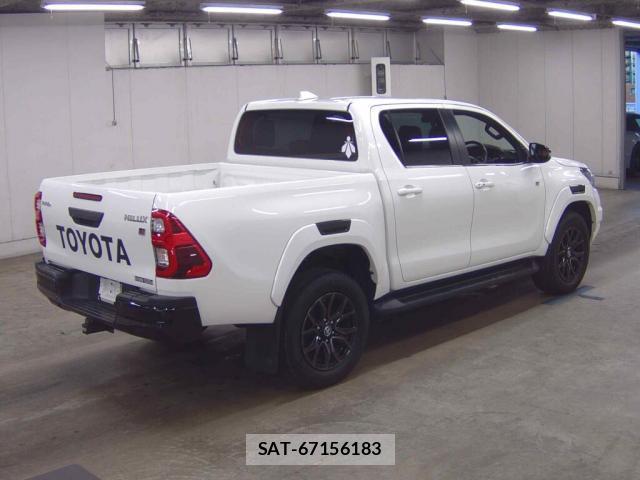 Toyota HILUX 2023-01 8647166-5