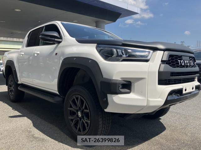 Toyota HILUX 2023-08 8647358-1